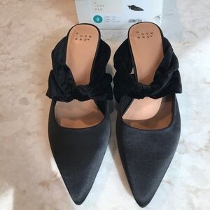 a new. day “Liane” Black heels size 8